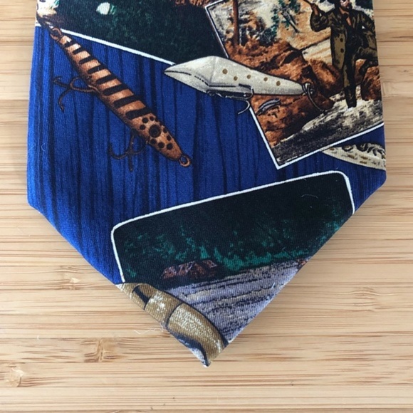 Eddie Bauer Silk Tie FISHING LOVERS! Dark Blue! - Picture 6 of 6